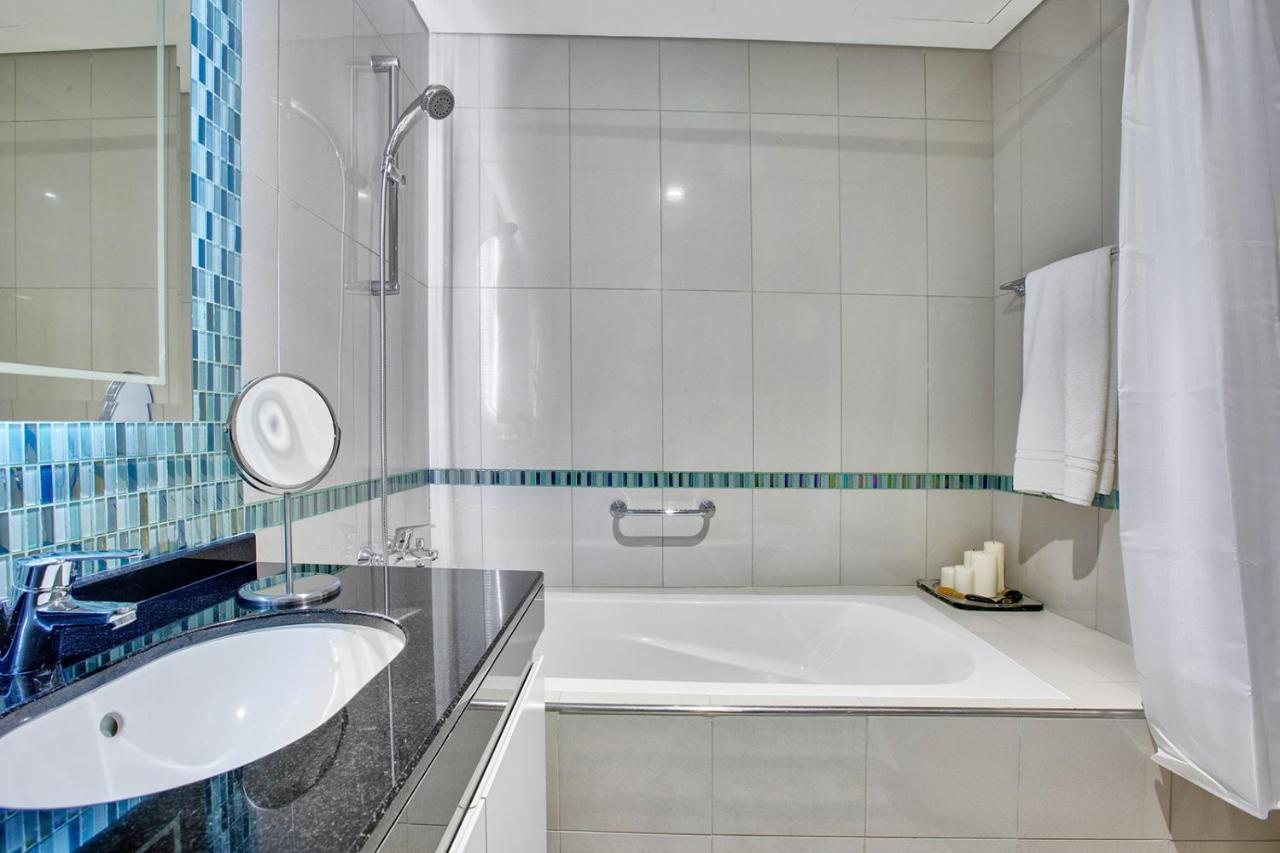 Ultra Modern 1Bd In Damac Heights Marina Dubai Exterior foto